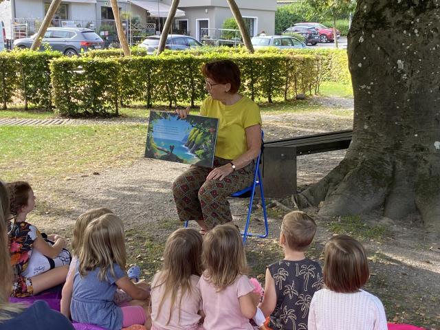 Lesen im Park